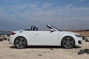 Audi TT Roadster 2.0 TFSI Quattro 2014 года  (WW)